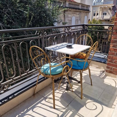 Rental of a spacious 3-room apartment, 67 m², city center, Belgrade, Serbia